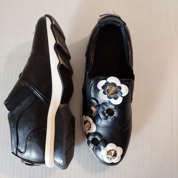 Black White Flower Embellished Slipon Sneakers - Picture 6 of 16